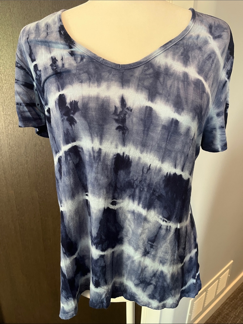 Tryst Royal Blue/Navy and White Tie-Dye Short Sleeve Top - XL